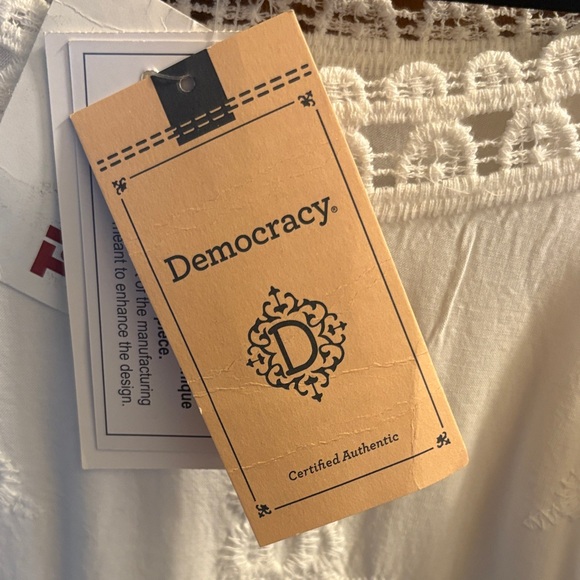 Democracy White Lace Blouse - Picture 2 of 4